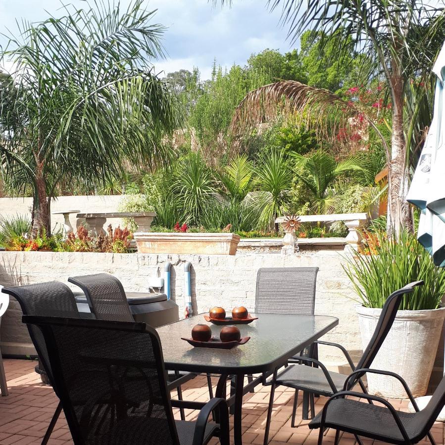 Flametree Guesthouse 수웰런댐 외부 사진